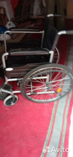 Инвалидная коляска новая,складная