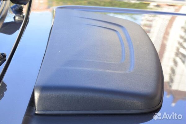 Воздухозаборник на капот Нива, черная