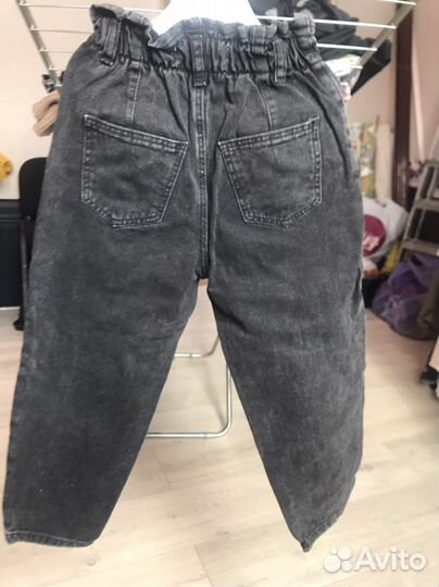 Джинсы Zara на девочку 122р