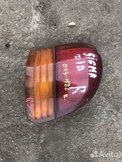 Стоп-сигнал Mitsubishi Sigma