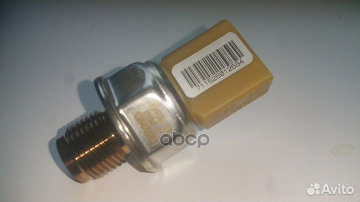Датчик давления топлива 2,0 tfsi 03L 906 054A V