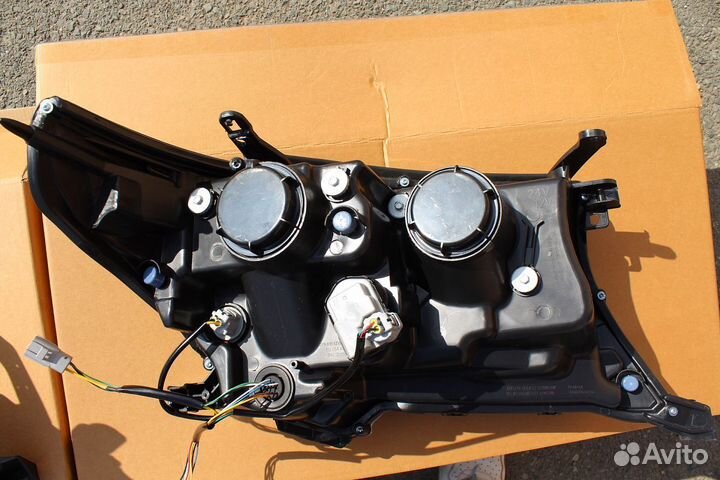 Land Cruiser 200 2008-2015 Фары Стиль 2016+ S8XO5