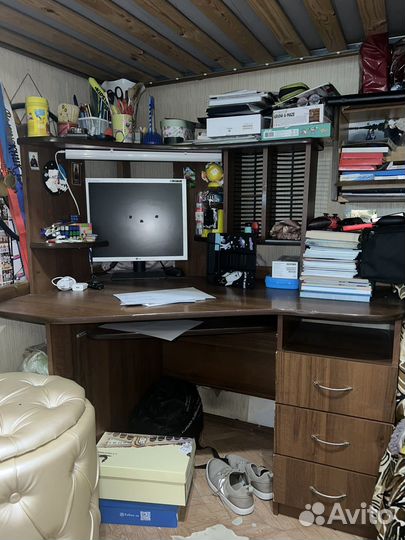 Компьютерный стол