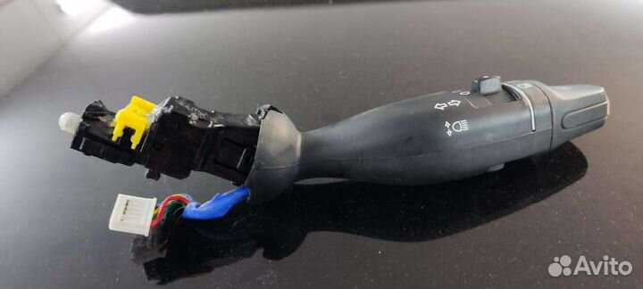 Переключатель поворотников Hyundai Solaris 2