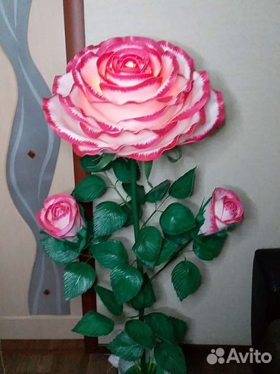 Розы из изолона(светильник)