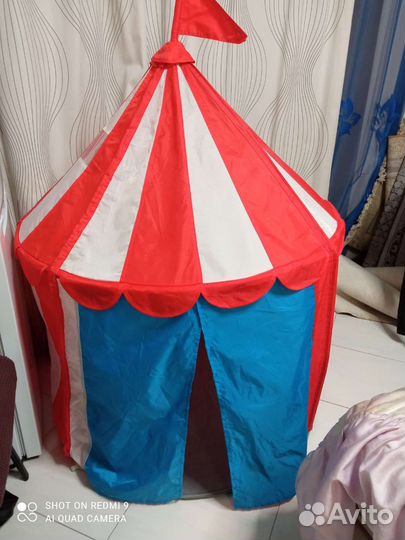 Палатка, шатер. Очень удобная, тем более жара