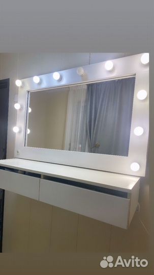 Гримерное зеркало Барный стул Тумба