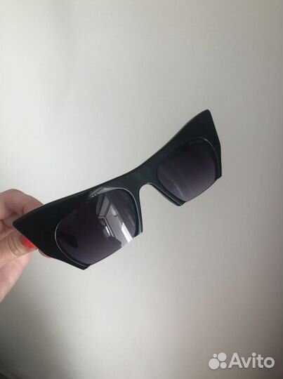 Очки солнцезащитные