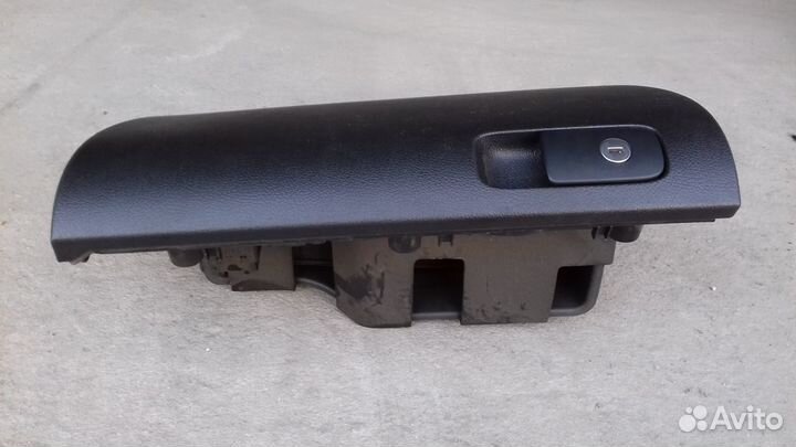 Бардачок WV Tiguan