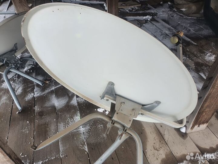 Спутниковая тарелка