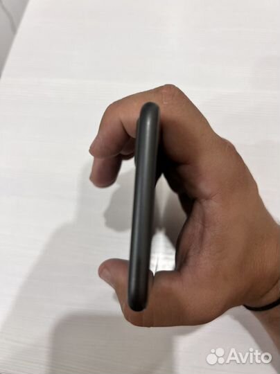 Телефон iPhone 8 plus