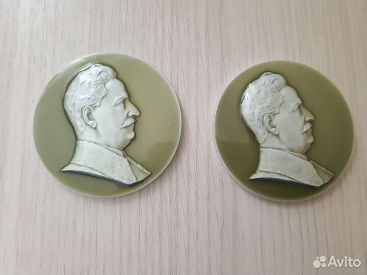 Настольная медаль