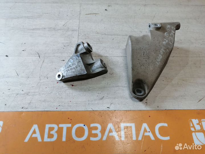 Кронштейн генератора кондиционера Chevrolet Lacett