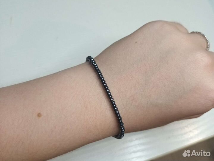 Браслет из черного бисера