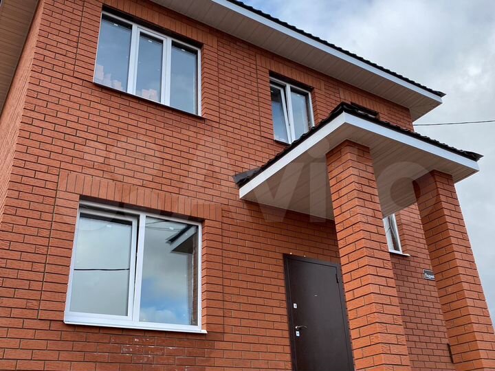 Коттедж 105 м² на участке 4 сот.