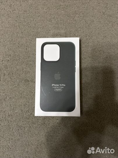 Кожаный чехол на iPhone 15pro