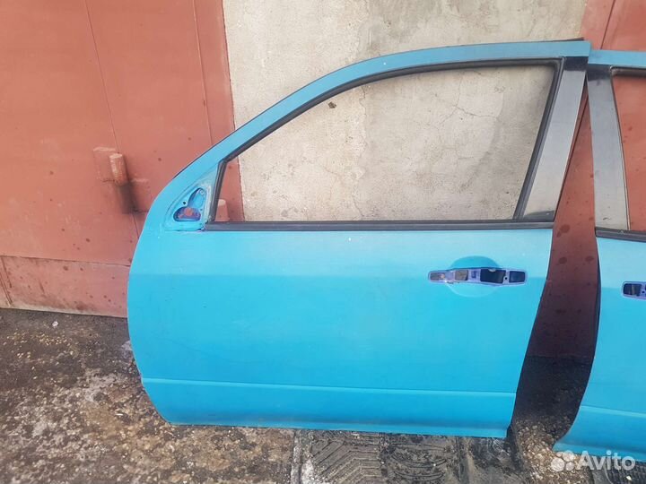 Дверь mitsubishi outlander 1