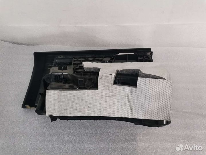 Бардачек BMW F30 (Идеальное состояние)