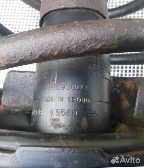 Вольво S40 V40 стойки амортизаторов