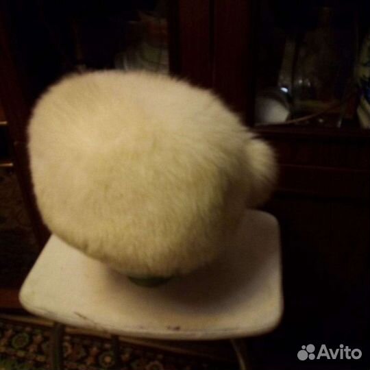 Меховые женские шапки