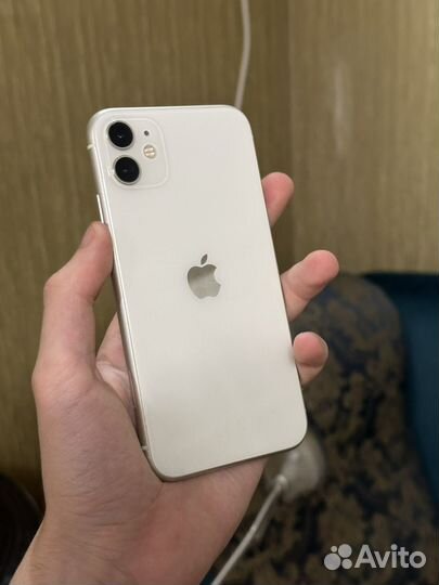 iPhone 11, 64 ГБ