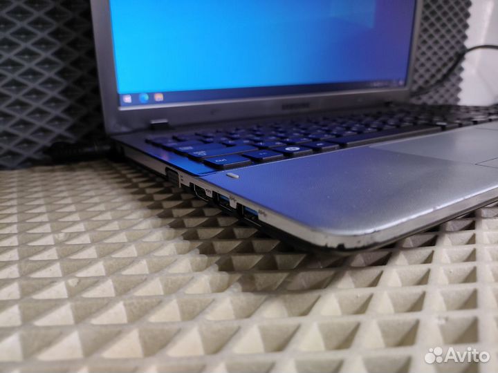 Ноутбук Samsung A10-5750M/8Gb/SSD 240Gb (15)