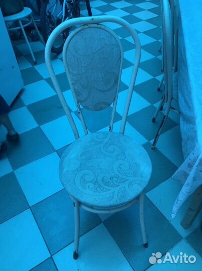 Стулья на металлокаркасе