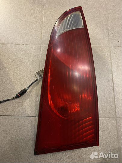 Фонарь задний правый Ford focus 1 хэтчбек USA