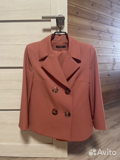 Брючный костюм женский 42