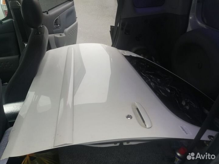 Toyota funcargo дверь