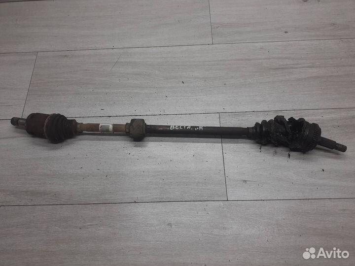 Полуось передняя правая LADA Vesta