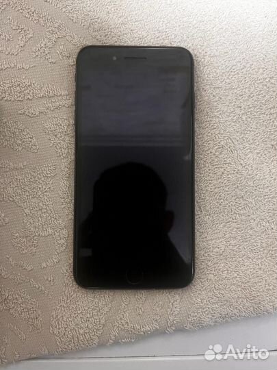 iPhone 8, 64 ГБ
