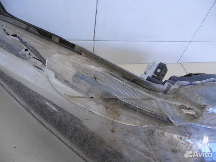 Фара правая Fortuner 2015