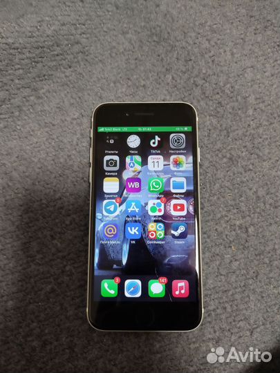 iPhone SE, 64 ГБ