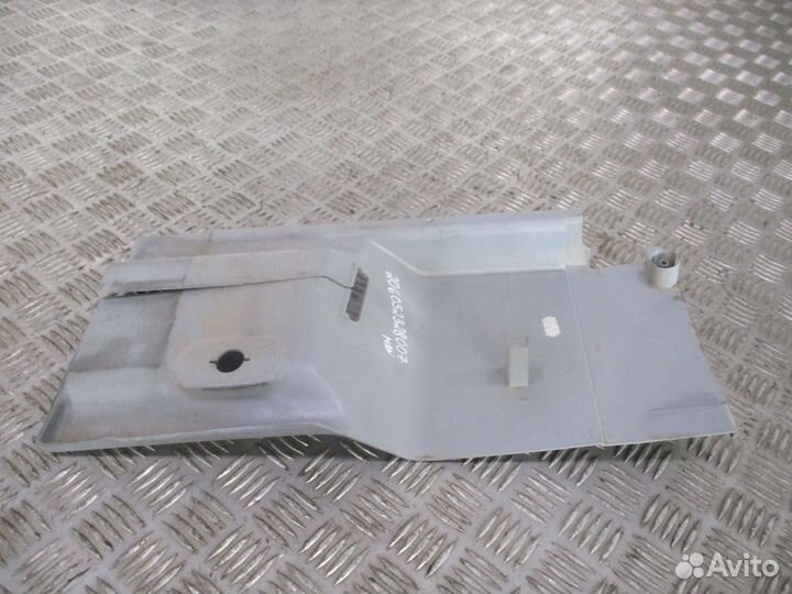 Накладка под ремень правая MAN 81625710082