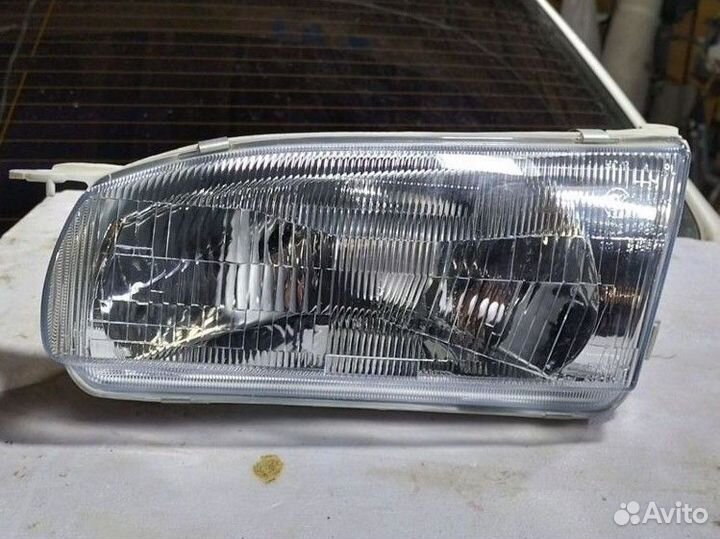 Фары toyota corolla 110