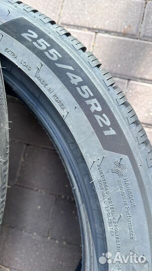 Hankook Winter i'cept iON X IW01A 255/45 R21 106V