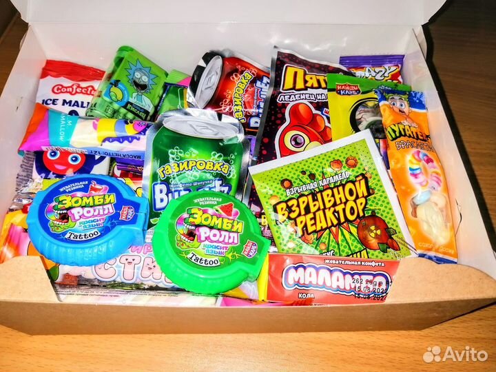 Подарочный бокс со сладостями