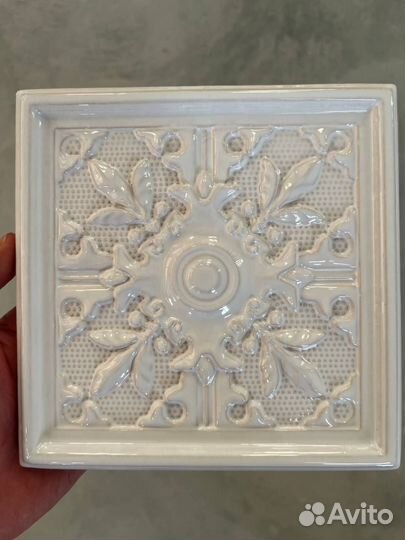 Керамический изразец тысячелистник