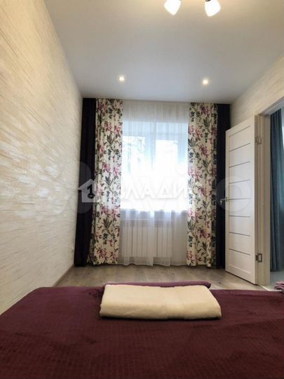 2-к. квартира, 43 м², 1/4 эт.