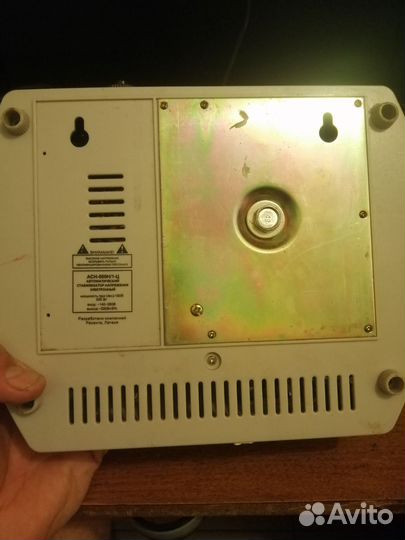 Стабилизатор напряжения