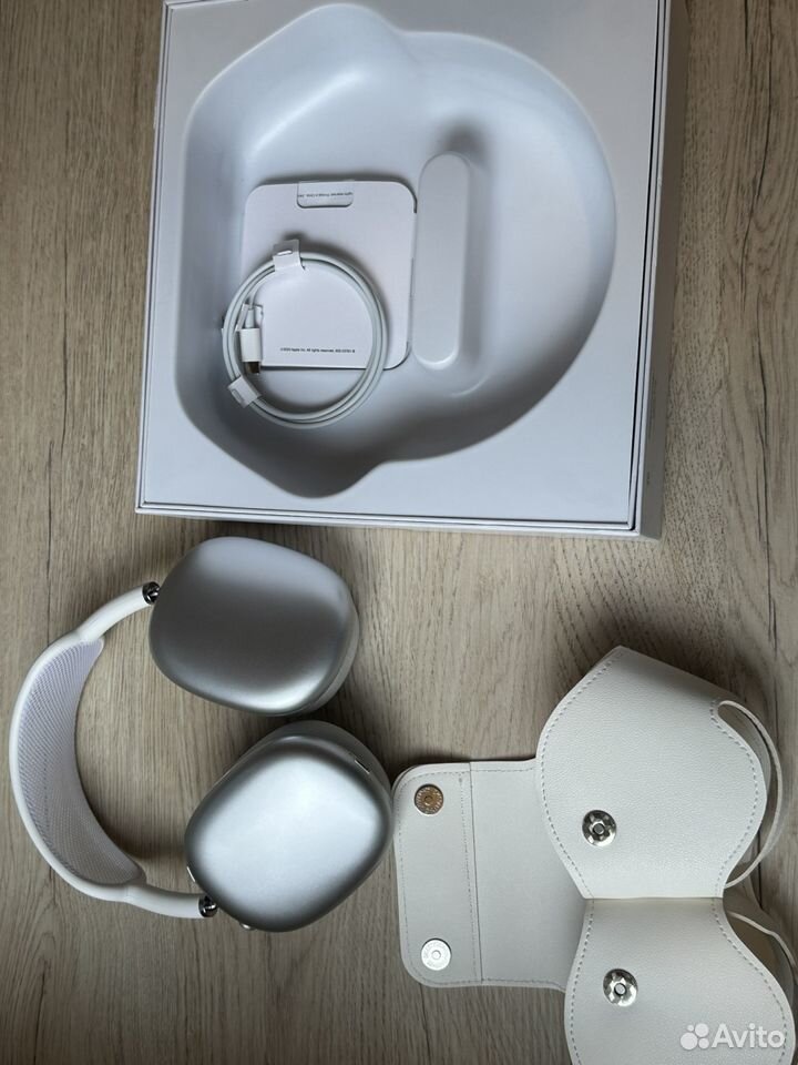 Apple airpods max