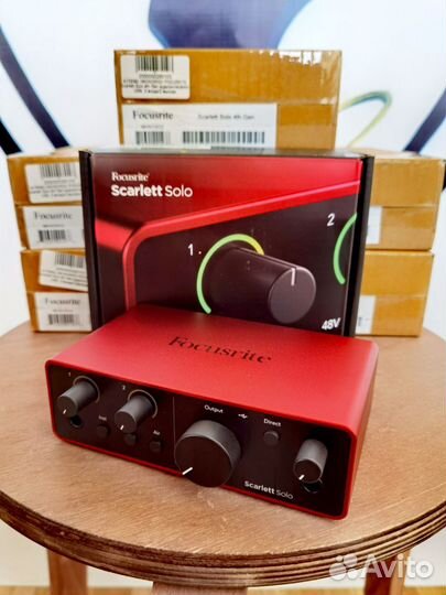 Звуковая карта Focusrite Scarlett Solo 4th Gen Нов