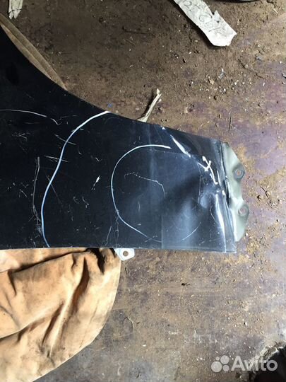 Переднее правое крыло А4 B9