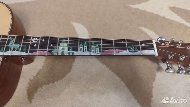 Акустическая гитара с транс акустикой