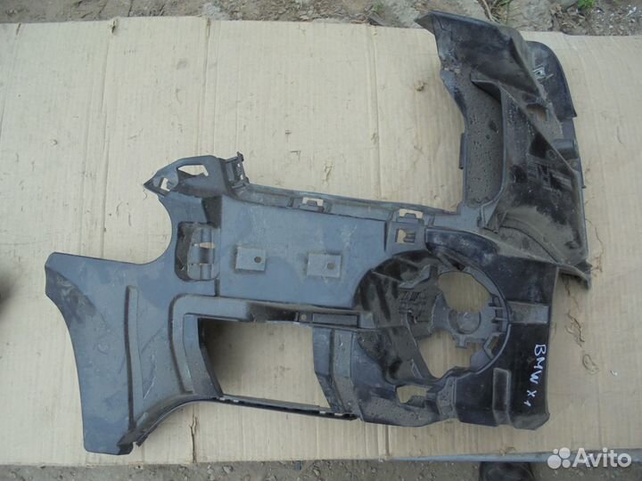 Кронштейн бампера переднего левый правый BMW X1F48