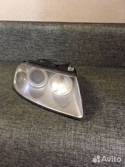 Фара VW Touareg 03-07 оригинал б/у правая