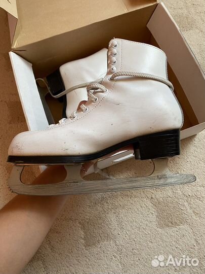 Коньки фигурные