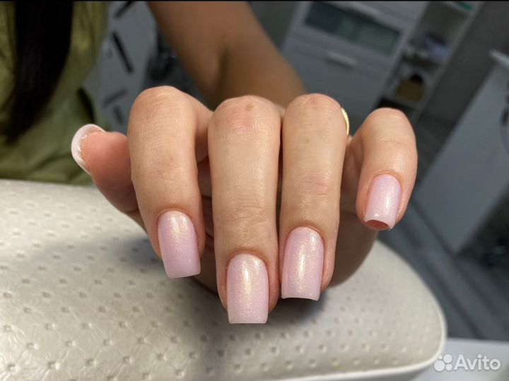 Модель на маникюр