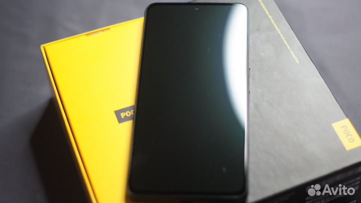Мощный Poco F4